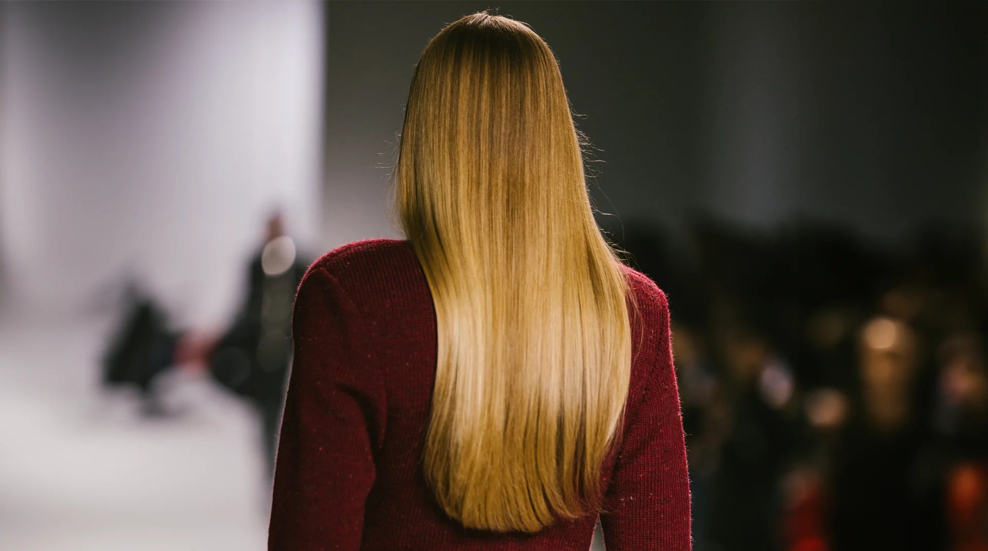 Straighten curly hair